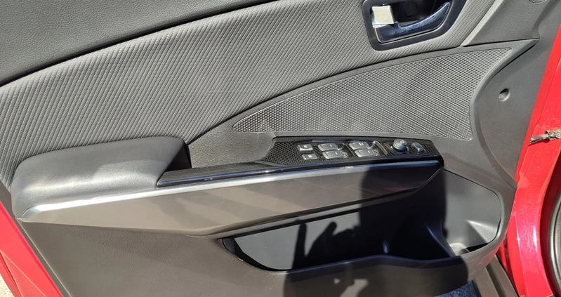 SsangYong Tivoli cena 74900 przebieg: 61000, rok produkcji 2021 z Suchedniów małe 407